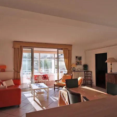 Les Dauphins 생트막시메